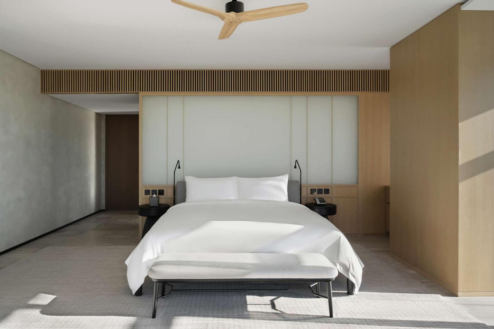 Siro One Za'Abeel Hotel Дубай Екстериор снимка