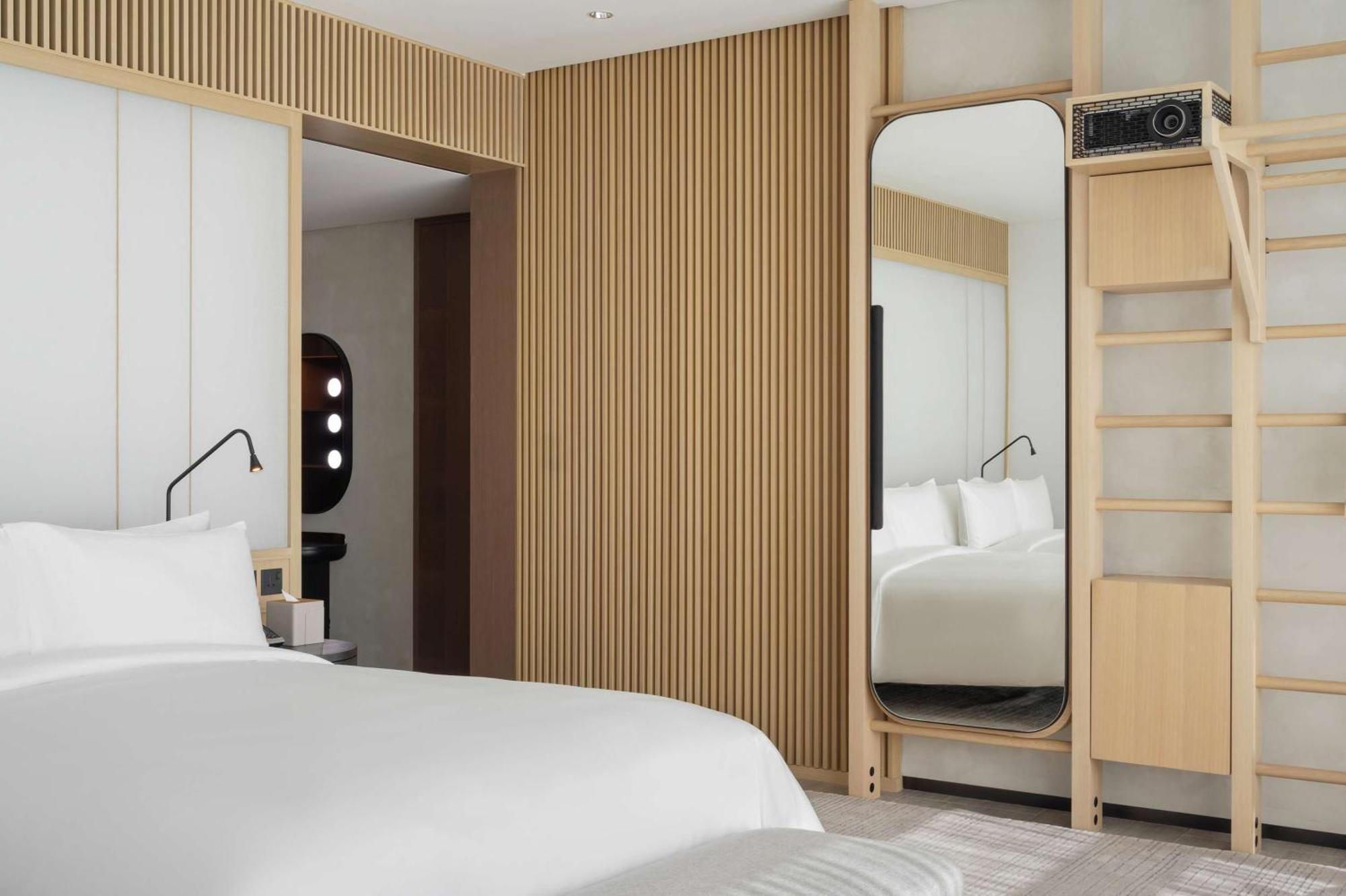 Siro One Za'Abeel Hotel Дубай Екстериор снимка