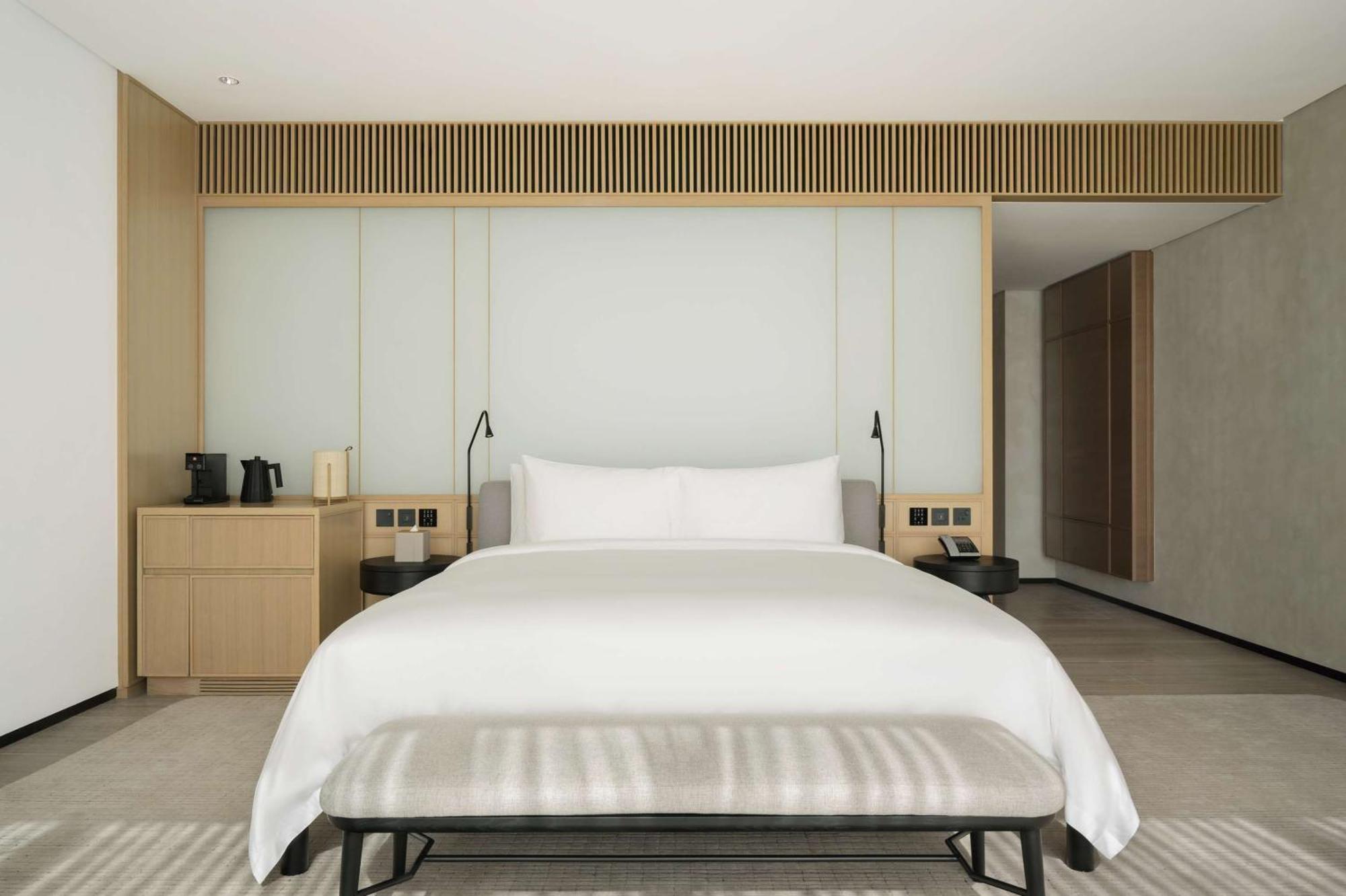 Siro One Za'Abeel Hotel Дубай Екстериор снимка
