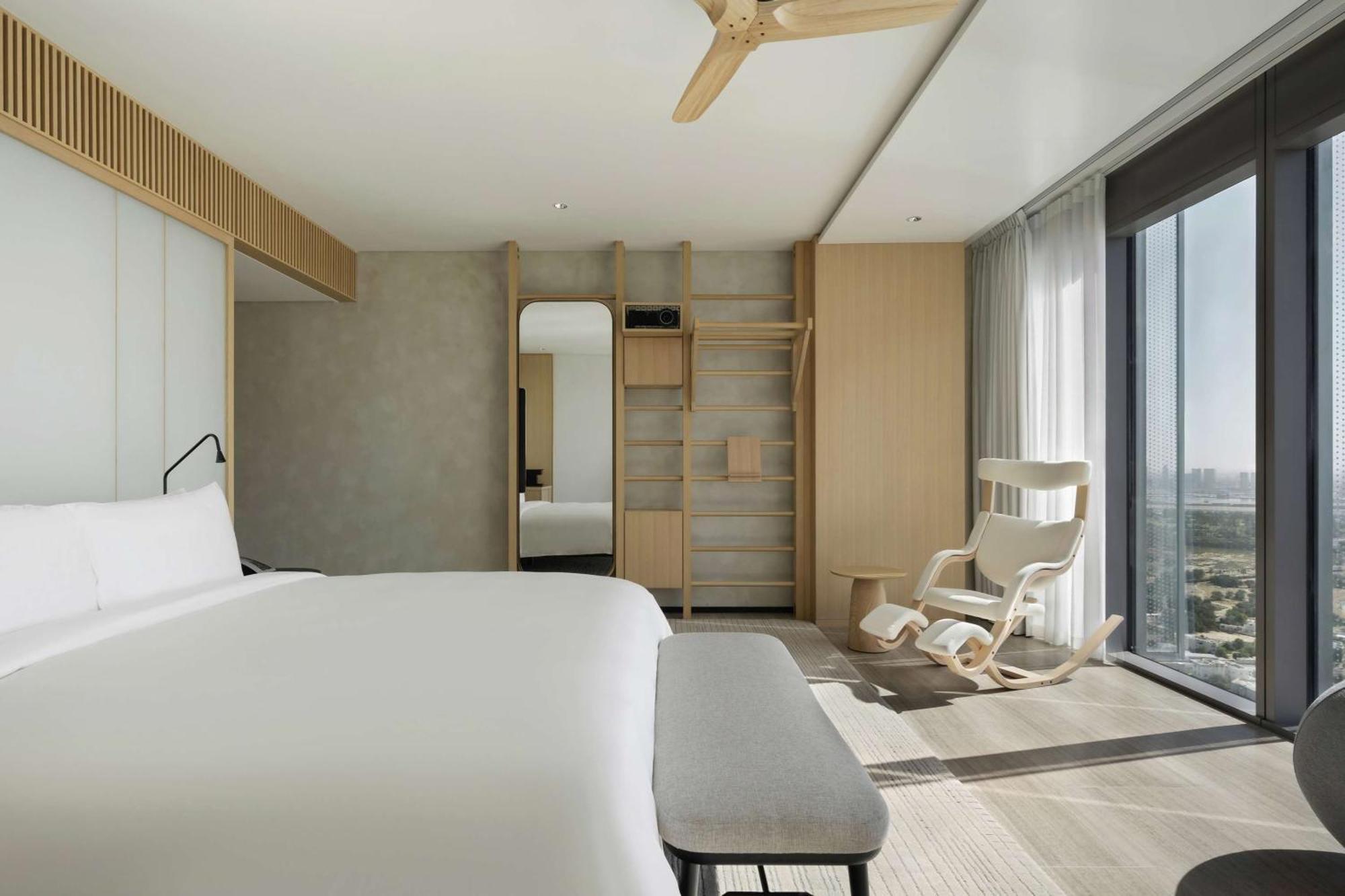 Siro One Za'Abeel Hotel Дубай Екстериор снимка